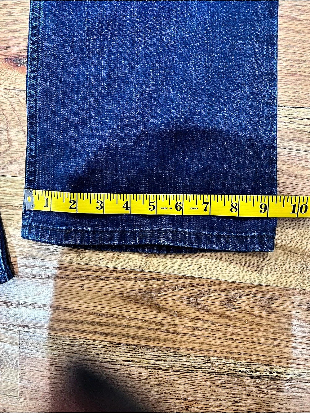 Levi 528 Boot Cut Jeans in Blue - Picture 3 of 4